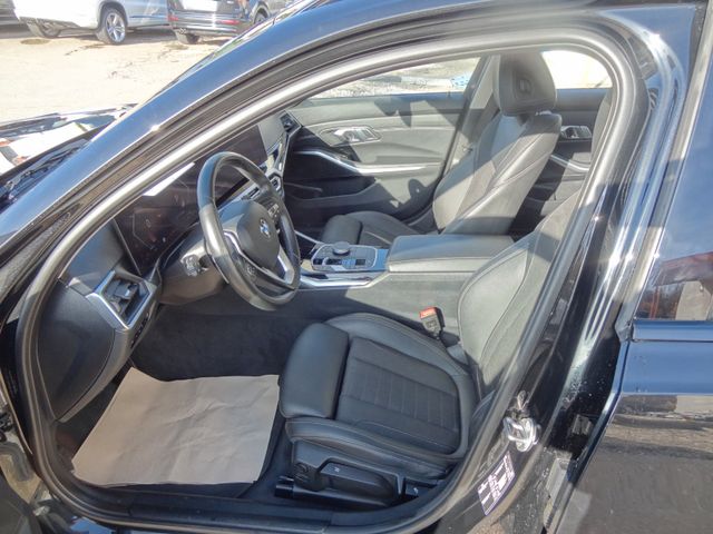 Fahrzeugabbildung BMW 318d/CurvedDisplay/1.Hd/LED/Leder/Navi/