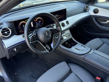 Mercedes E 200 - 8