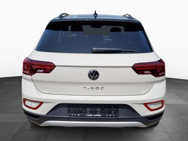 Fahrzeugabbildung Volkswagen T-Roc 1.5 TSI MOVE SHZ FRONT LANE LIGHT ASSIST A