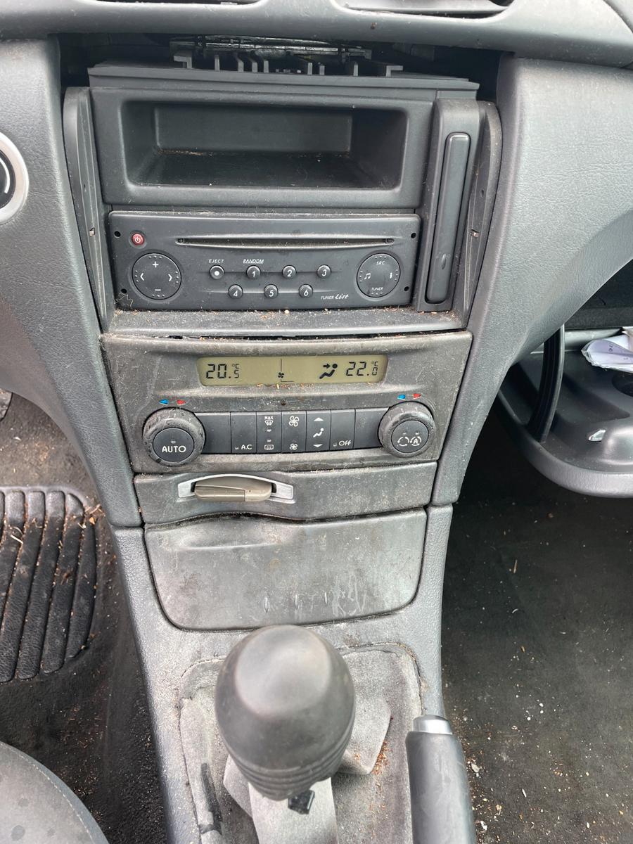 Renault Laguna 2004 — photo 9