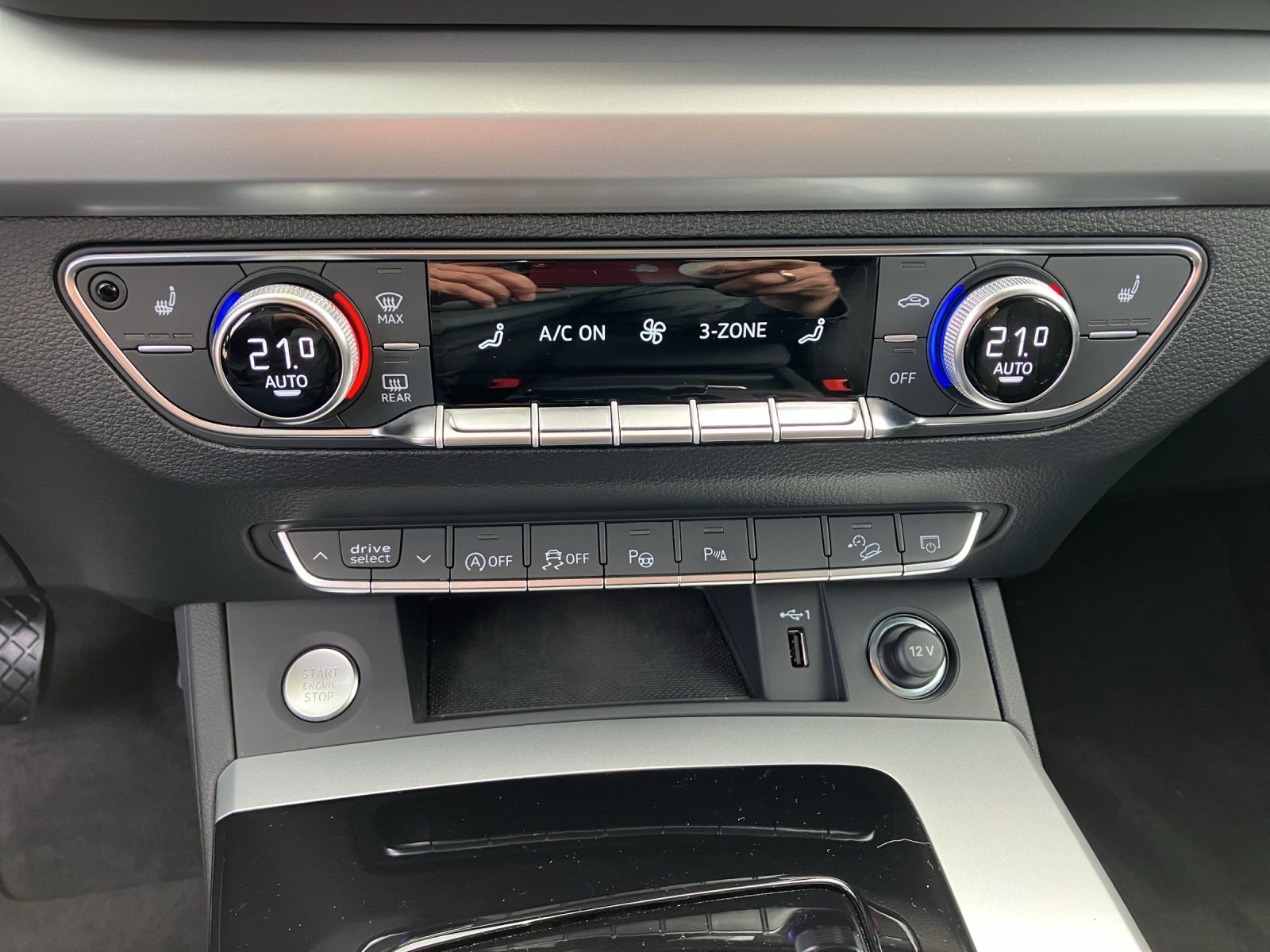 Fahrzeugabbildung Audi Q5 40 TFSI quattro advanced