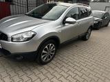 Nissan Qashqai +2  2.0dci 150 ps - Nissan Qashqai+2 in Köln