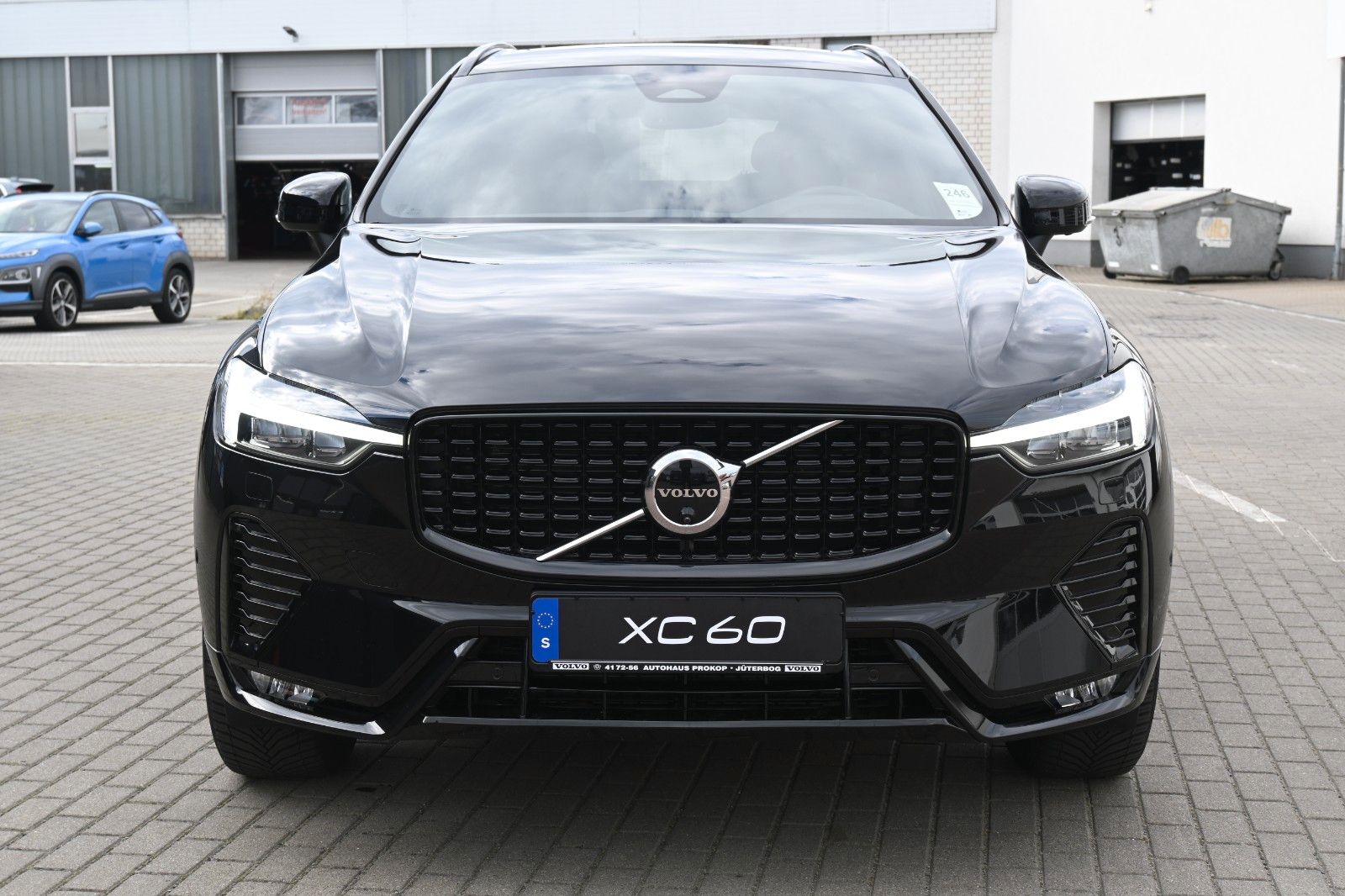 Fahrzeugabbildung Volvo XC60 B4 D Plus Dark*STDHZG*PANO*360°*ACC