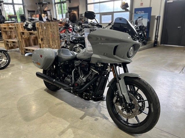 Fahrzeugabbildung Harley-Davidson FXLRST LOW RIDER ST 117 MY25