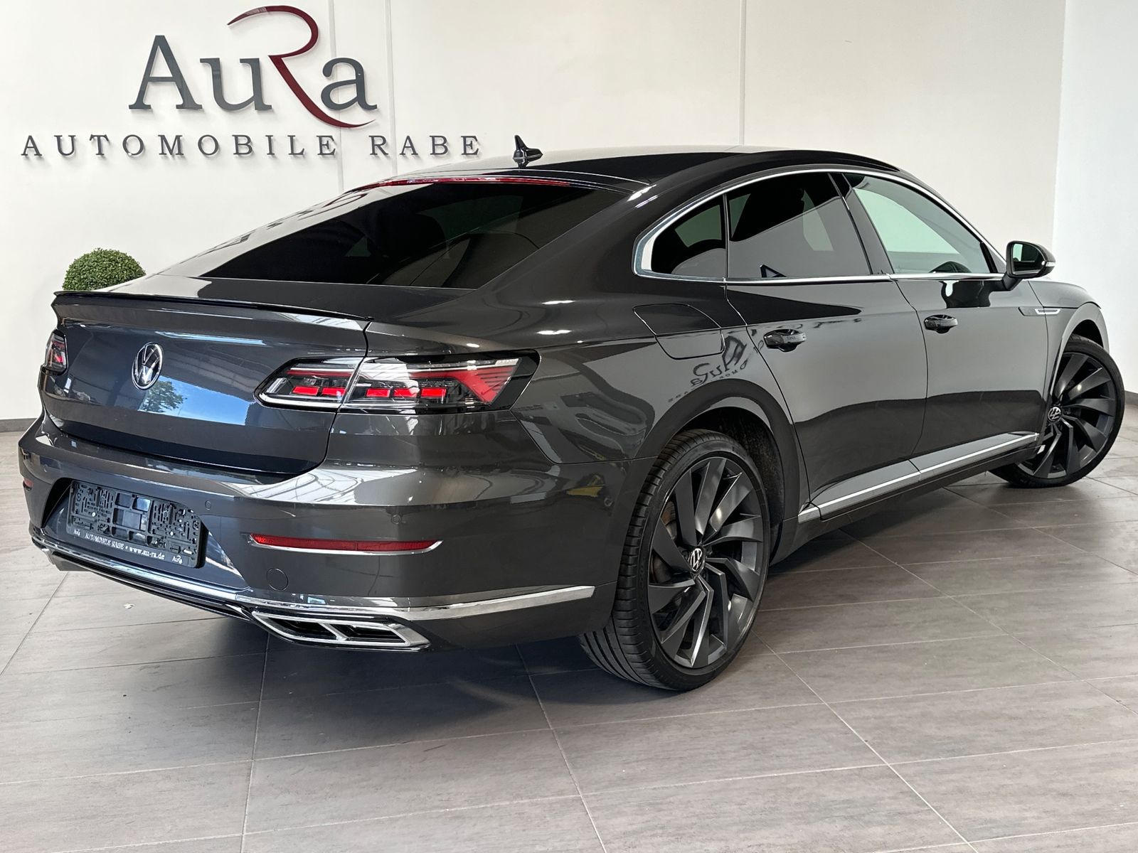 Fahrzeugabbildung Volkswagen Arteon R-Line NAV+LED+ACC+360°-KAM+AHK+DCC+20ZO