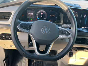 Volkswagen T7 Multivan - 12