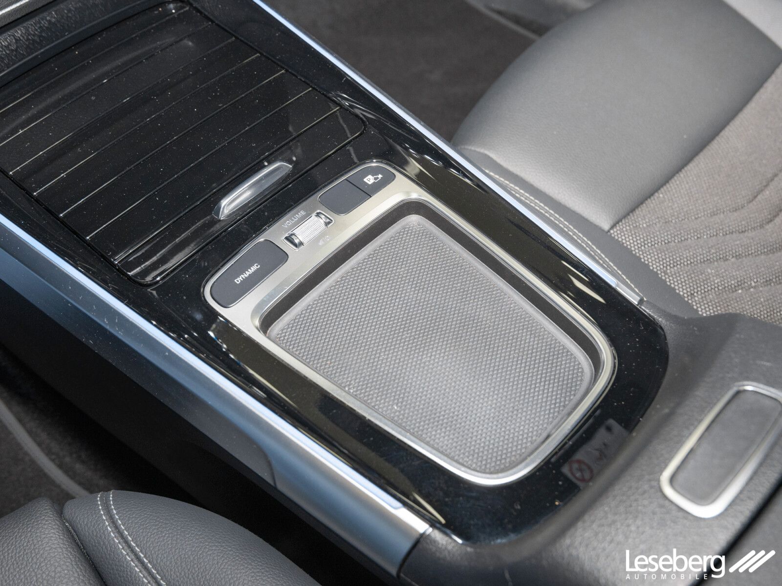 Mercedes-Benz EQB 250 Progressive Advanced LED Pano 360° DAB foto 23