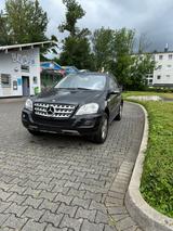 Mercedes-Benz ML 300 ML -Klasse ML 300 CDI BlueEfficiency - Mercedes-Benz ML 300 aus 2009