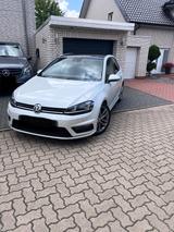 Volkswagen Golf 2.0TDI DSG/R-Line/Pano/AHK/ACC/Xenon/Kamera