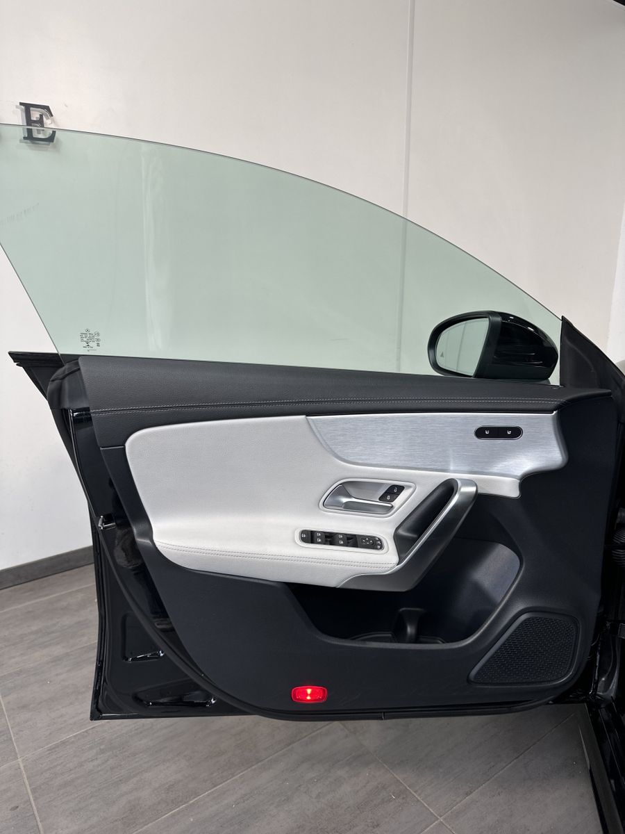 Fahrzeugabbildung Mercedes-Benz CLA 200d Shooting Brake AMG-Line NAV+LED+KAM+ACC