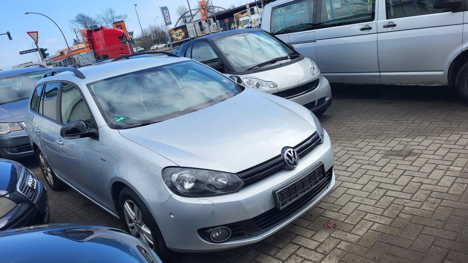 Volkswagen Golf 1.6 TDI MATCH -GTD AUSTATUNG-MOD-2014