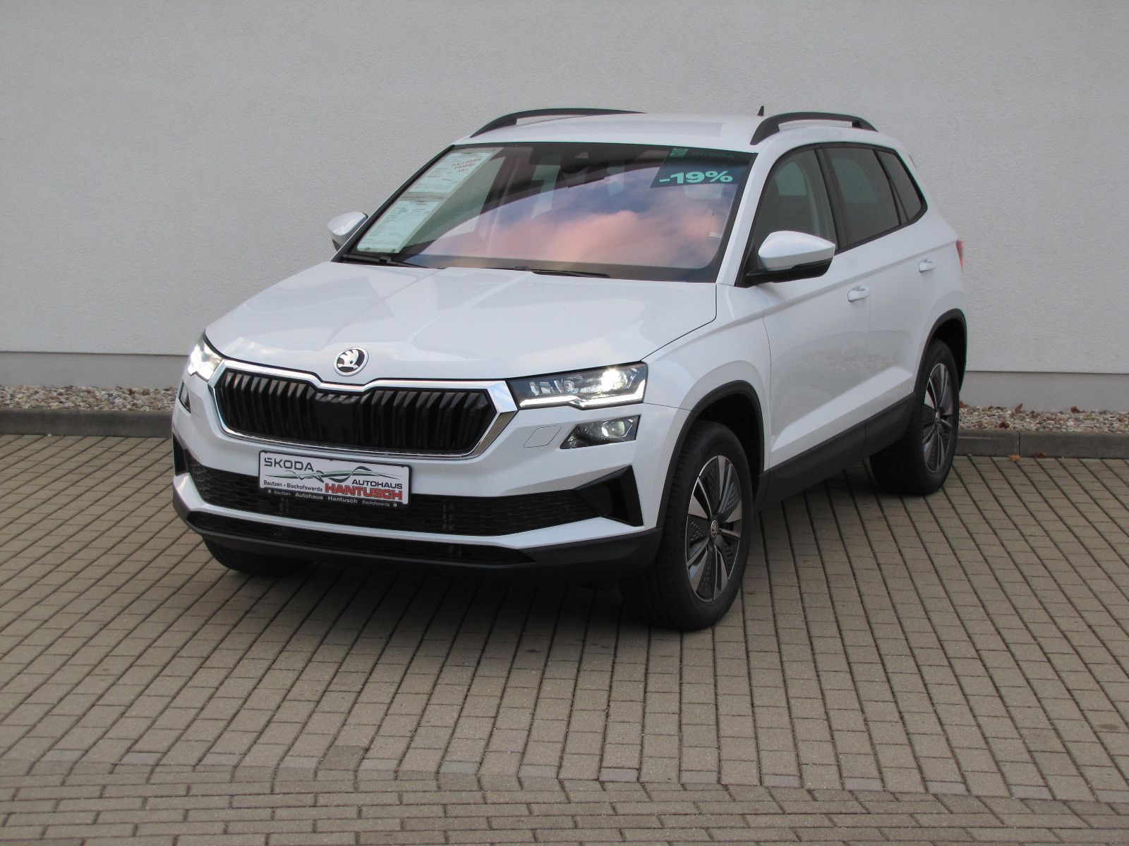 Fahrzeugabbildung SKODA Karoq Selection 2.0l TDI 150PS 7-Gang DSG 4x4