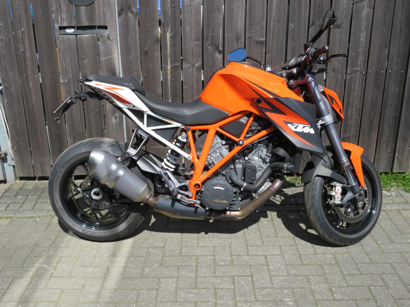 KTM 1290 Super Duke R  Modell 2015