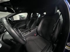 JAGUAR XE 2.0 d / R-Sport / 1.H / NUR. 89.tKM/ GARANTIE