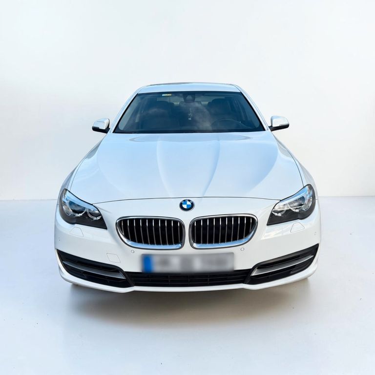 Image of BMW 530