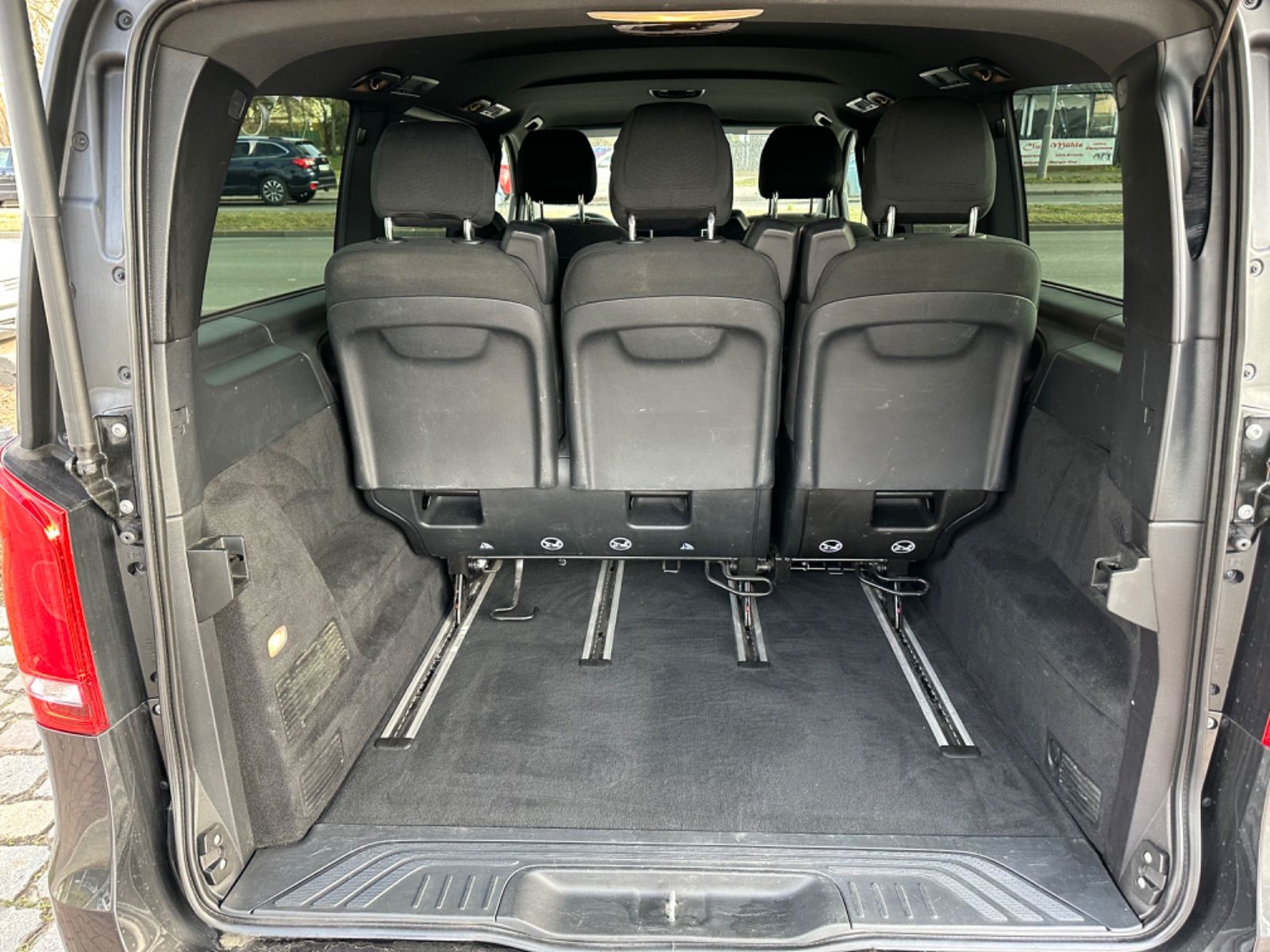 Fahrzeugabbildung Mercedes-Benz V300d Lang Edition19*Burmester*StHz*360°Kam.*AMG
