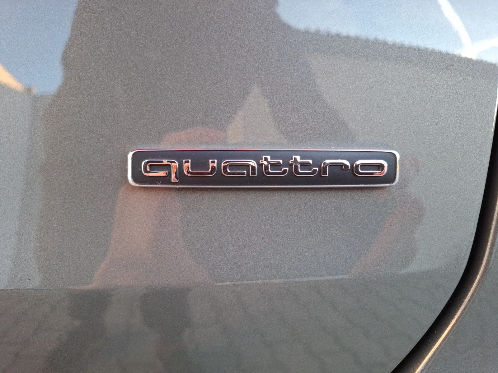 Fahrzeugabbildung Audi A6 Avant 45 TFSI quattro S-Line S-tronic Standhz