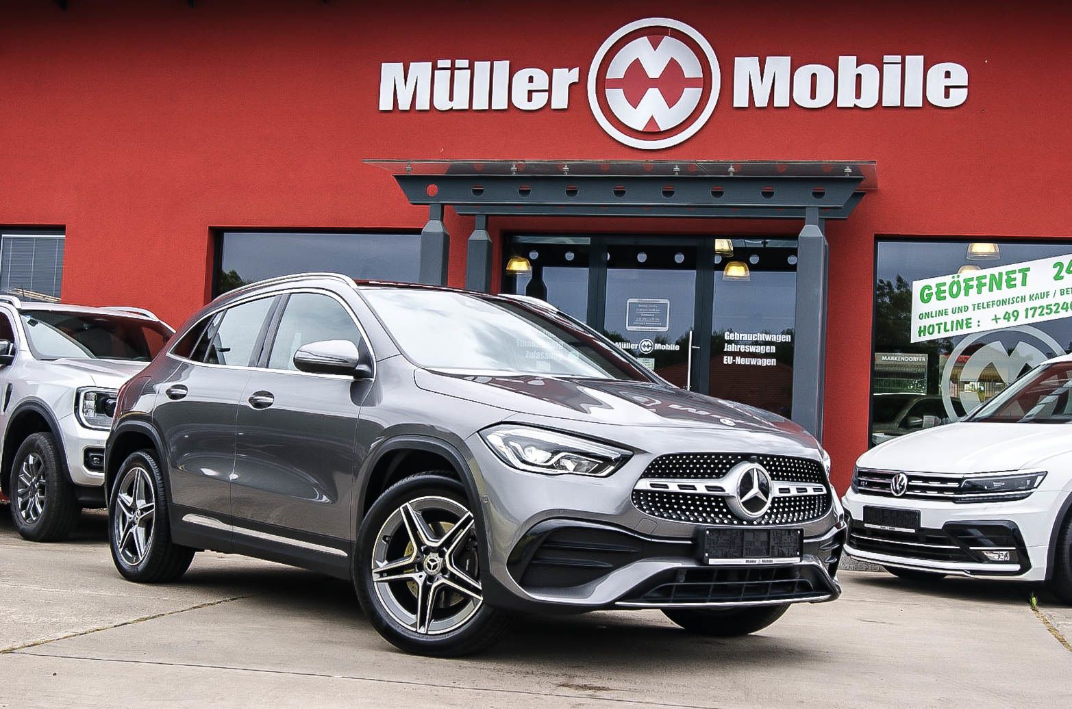 Fahrzeugabbildung Mercedes-Benz GLA 250 e AMG MBUX PANORAMA LEDER ANHZV
