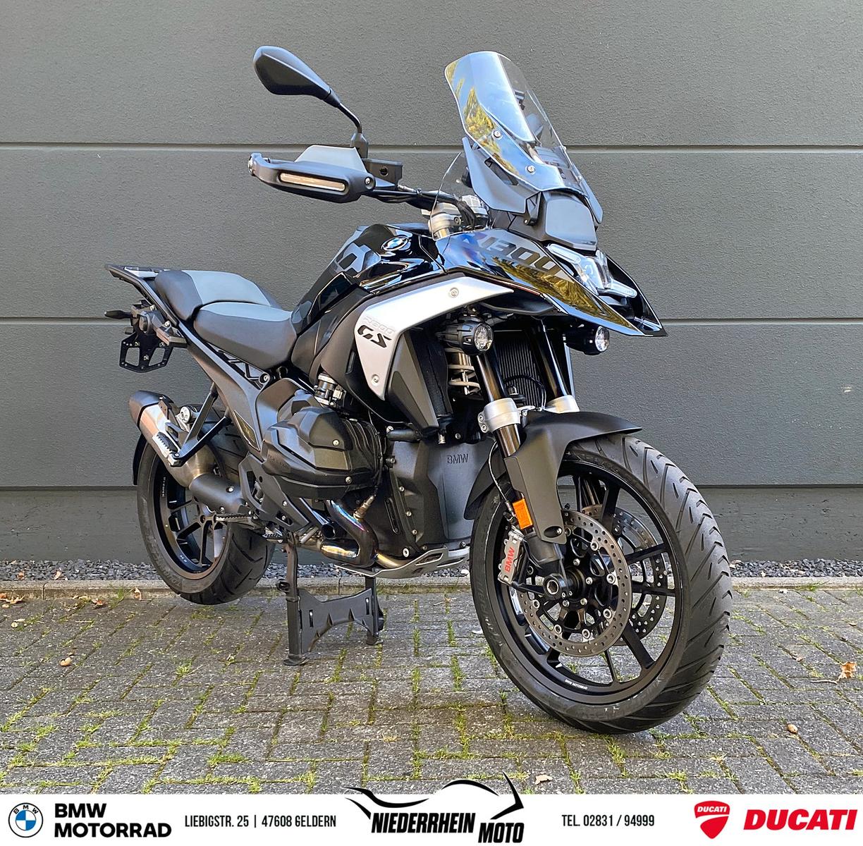 BMW R 1300 GS Black Alle Pak. Höhenreg. Schmiederäd.