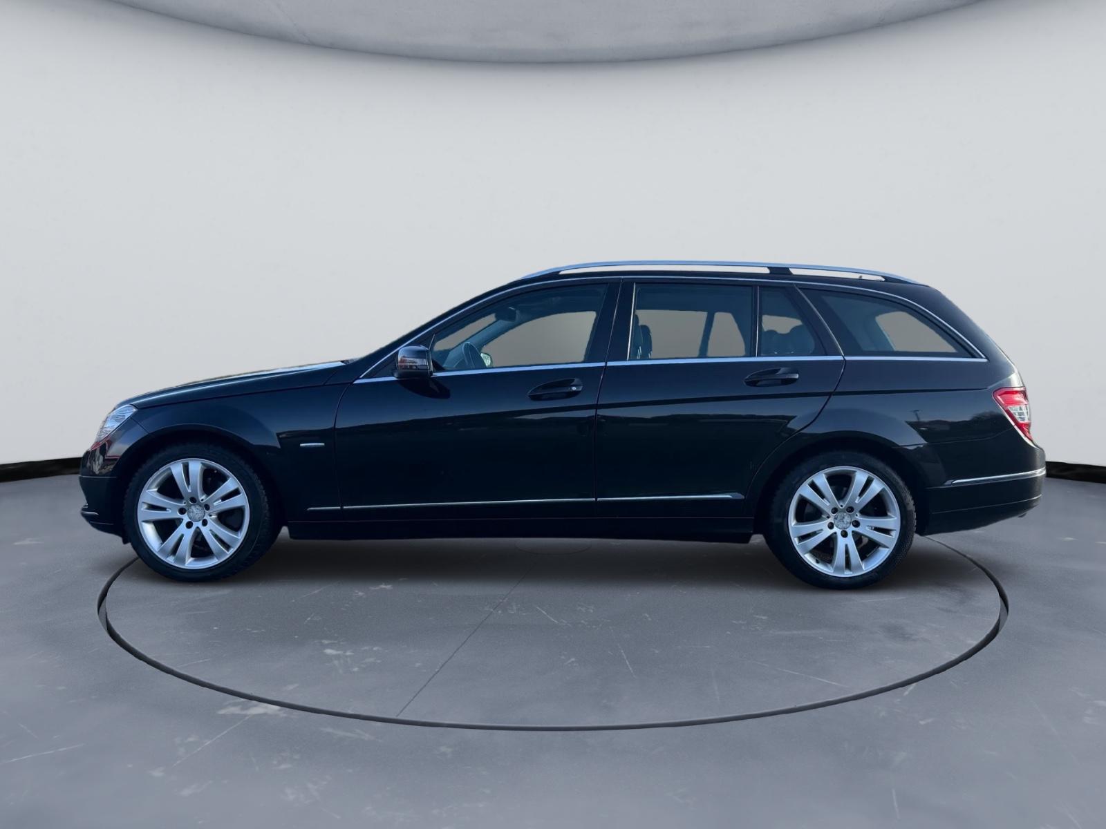 Mercedes-Benz C180 2008 — rear view