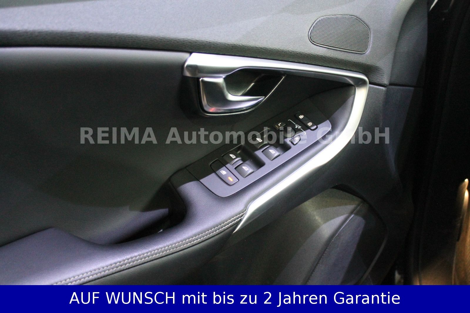 Fahrzeugabbildung Volvo V40 2,0D  R-Design, Pano, LED, H&K