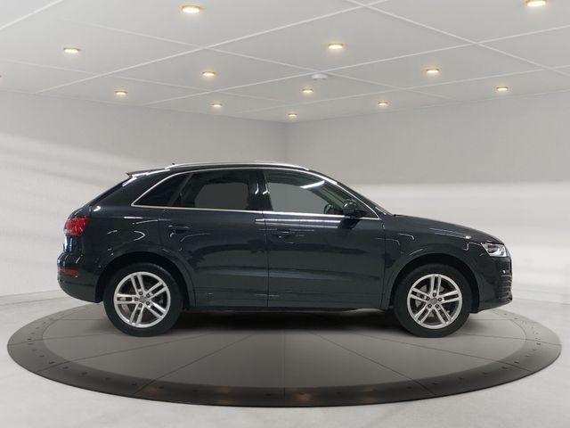 Q3 sport 1.4 TFSI cod 6-Gang,AHZV,Navi