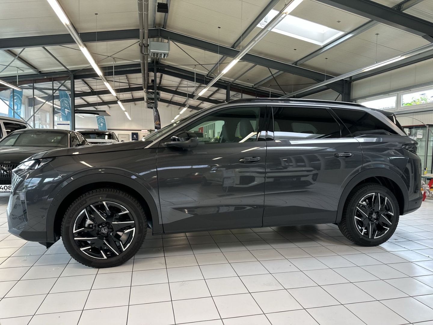 Fahrzeugabbildung Peugeot 5008 Allure HYBRID 145 e-DSC6 Navi LED CarPlay