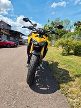 Ducati Streetfighter V2 S - DUCATI GELB