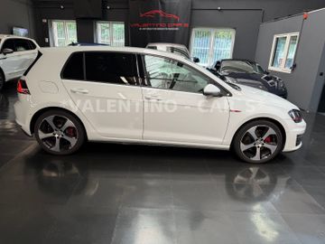 Volkswagen Golf - 5