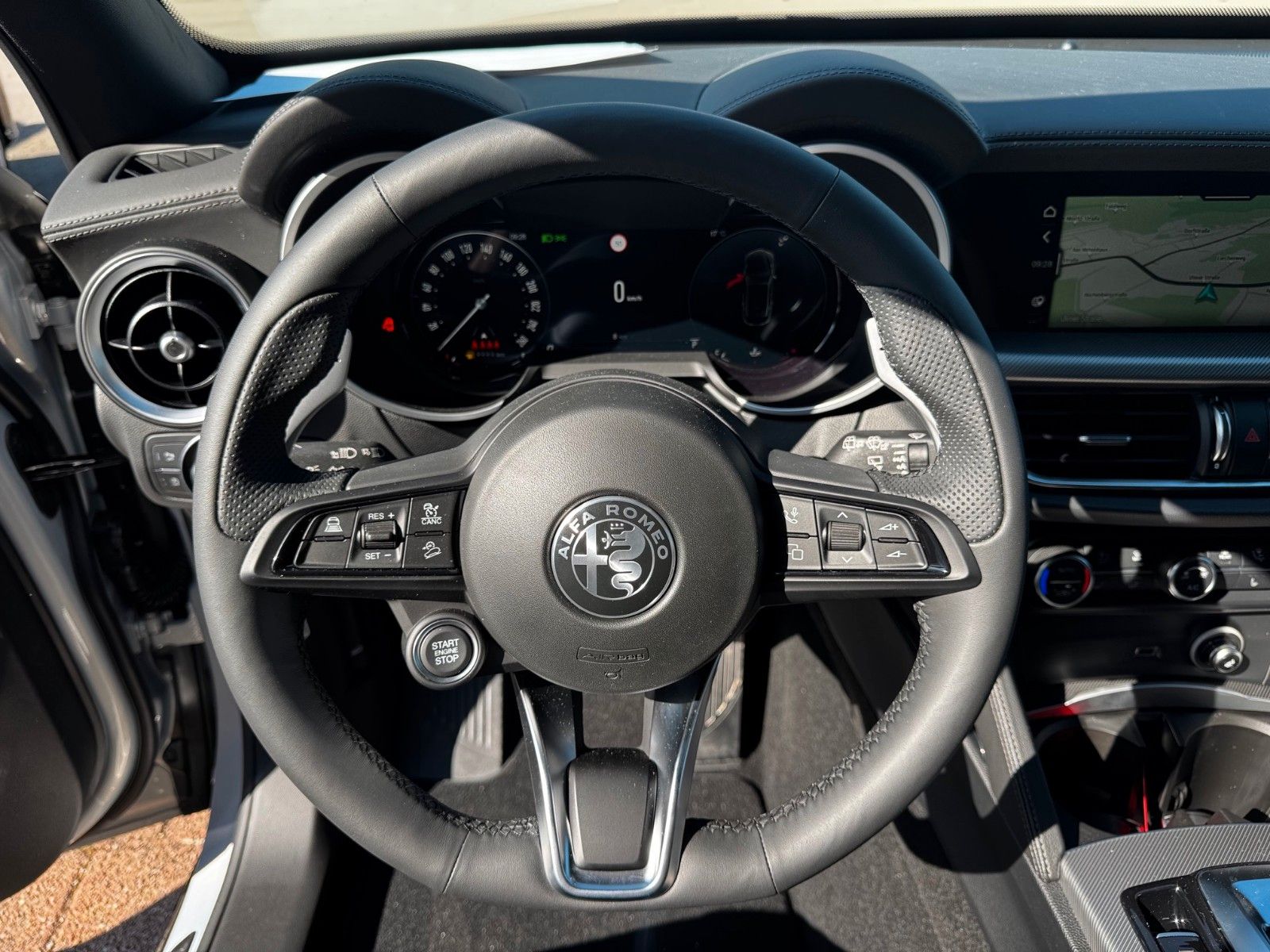 Fahrzeugabbildung Alfa Romeo Stelvio VELOCE 2.2 Diesel 210PS MEMORY HARMAN K