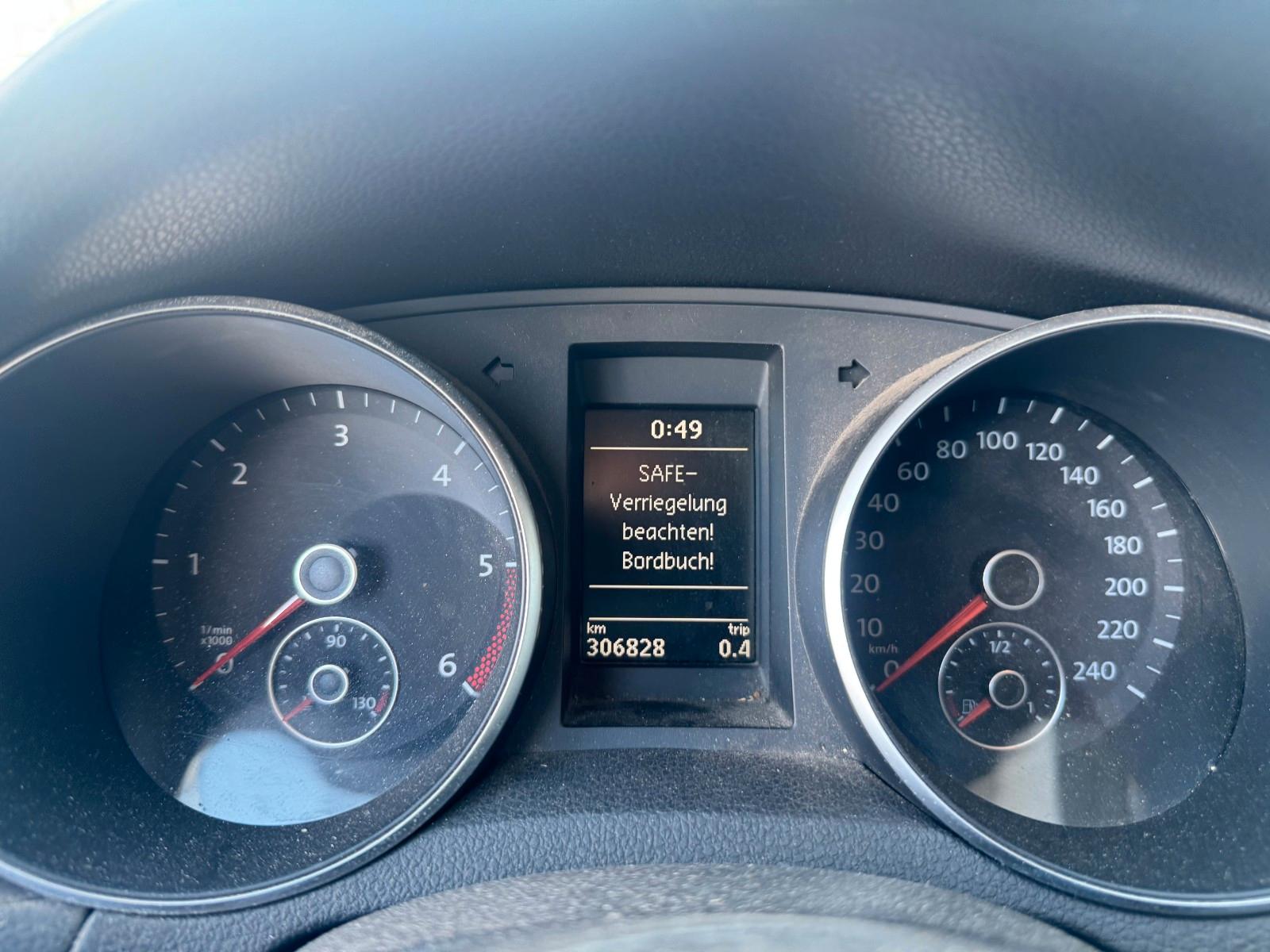 Volkswagen Golf 2011 — photo 11