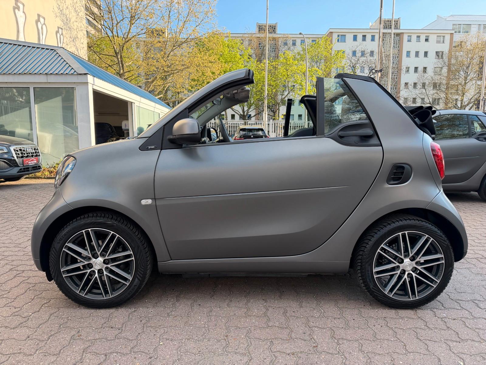 Smart fortwo 66kW Cabrio BRABUS tm*LEDER*NAVI*SHZ*