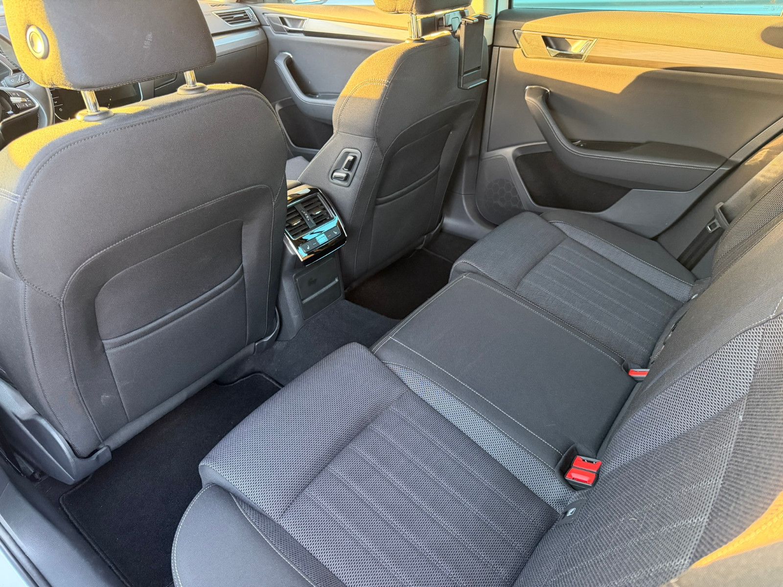 Fahrzeugabbildung SKODA Superb Combi Style SHZ Navi