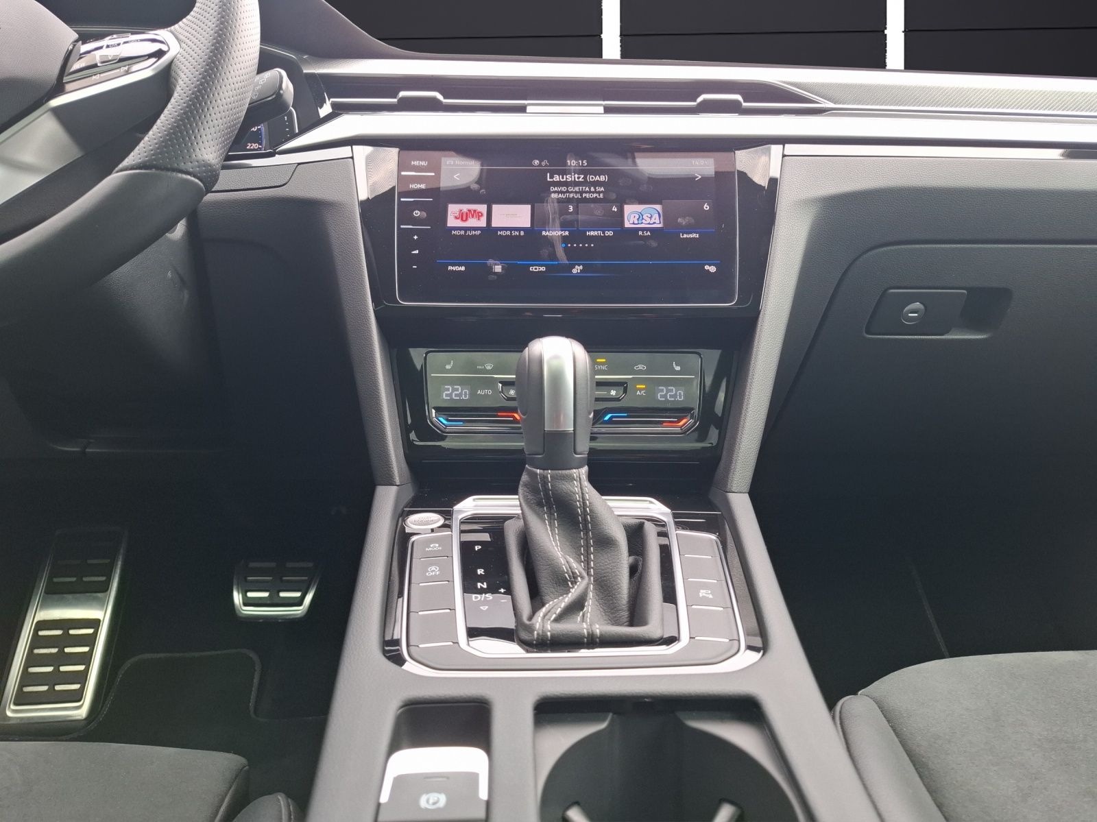 Fahrzeugabbildung Volkswagen Arteon SB TDI R-Line DSG 4M LED AHK Navi AID Pan