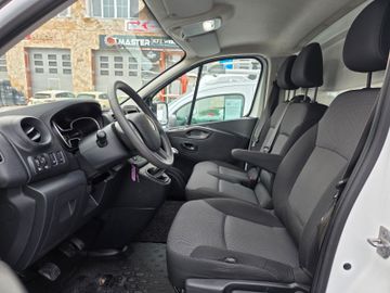 Renault Trafic - 12