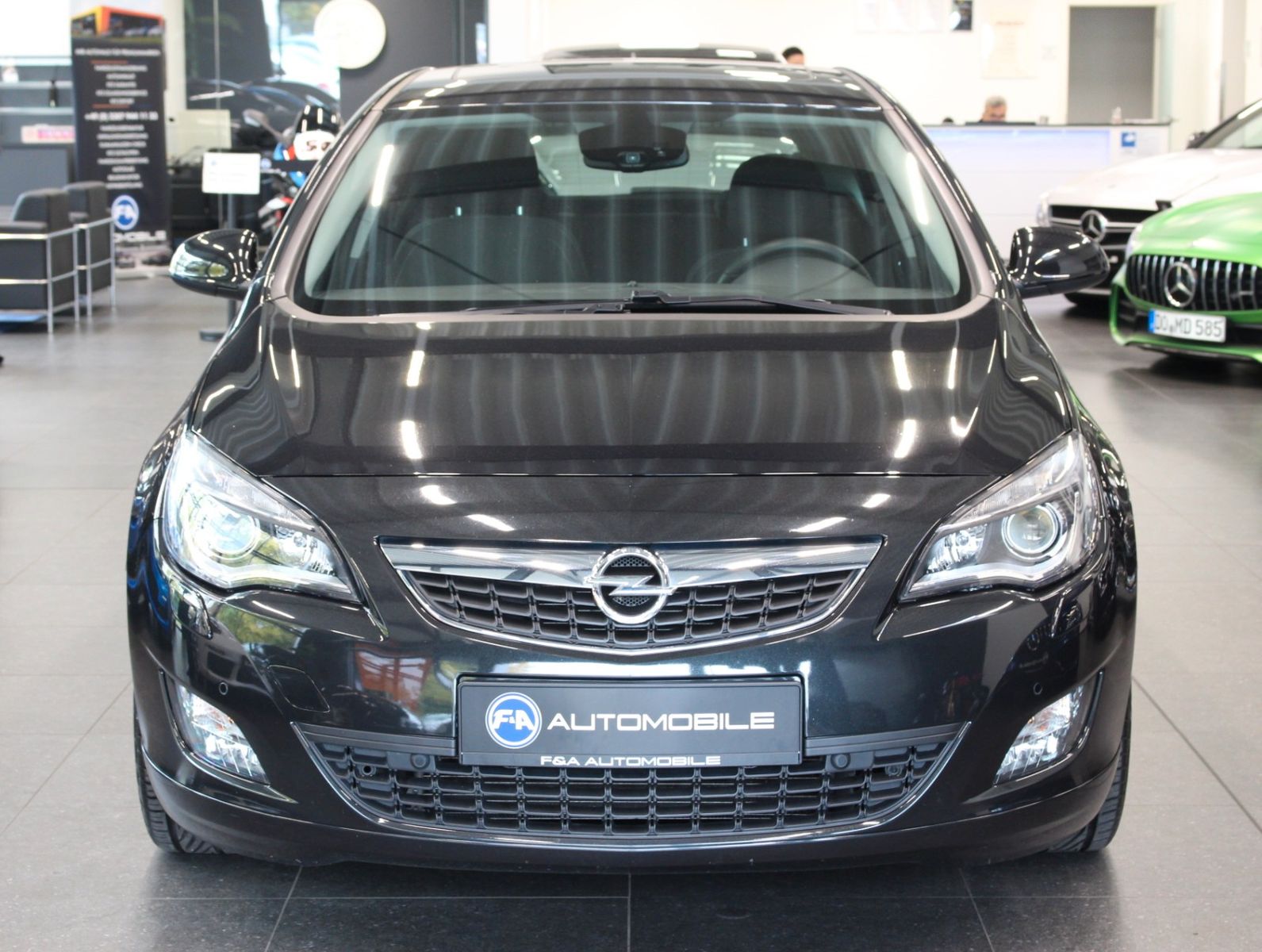 Fahrzeugabbildung Opel Astra 1.6 Edition Sport*Navi*Bi-Xenon*PDC