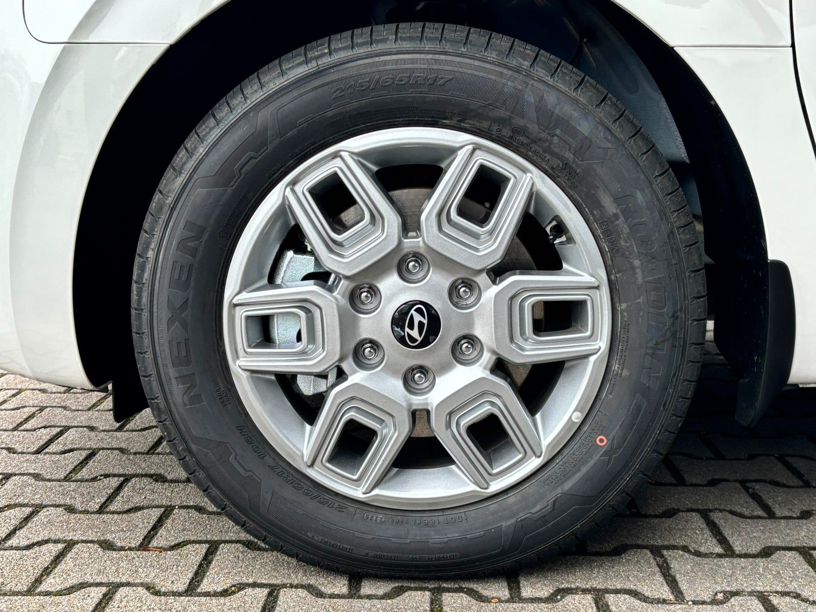 Fahrzeugabbildung Hyundai Staria HEV Trend 225PS Park-/Shuttle-Parket !