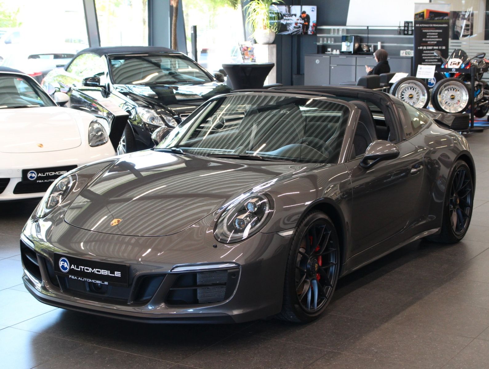 Fahrzeugabbildung Porsche Targa 4 GTS Sport Chrono*Carbon*2.Hand*MWST