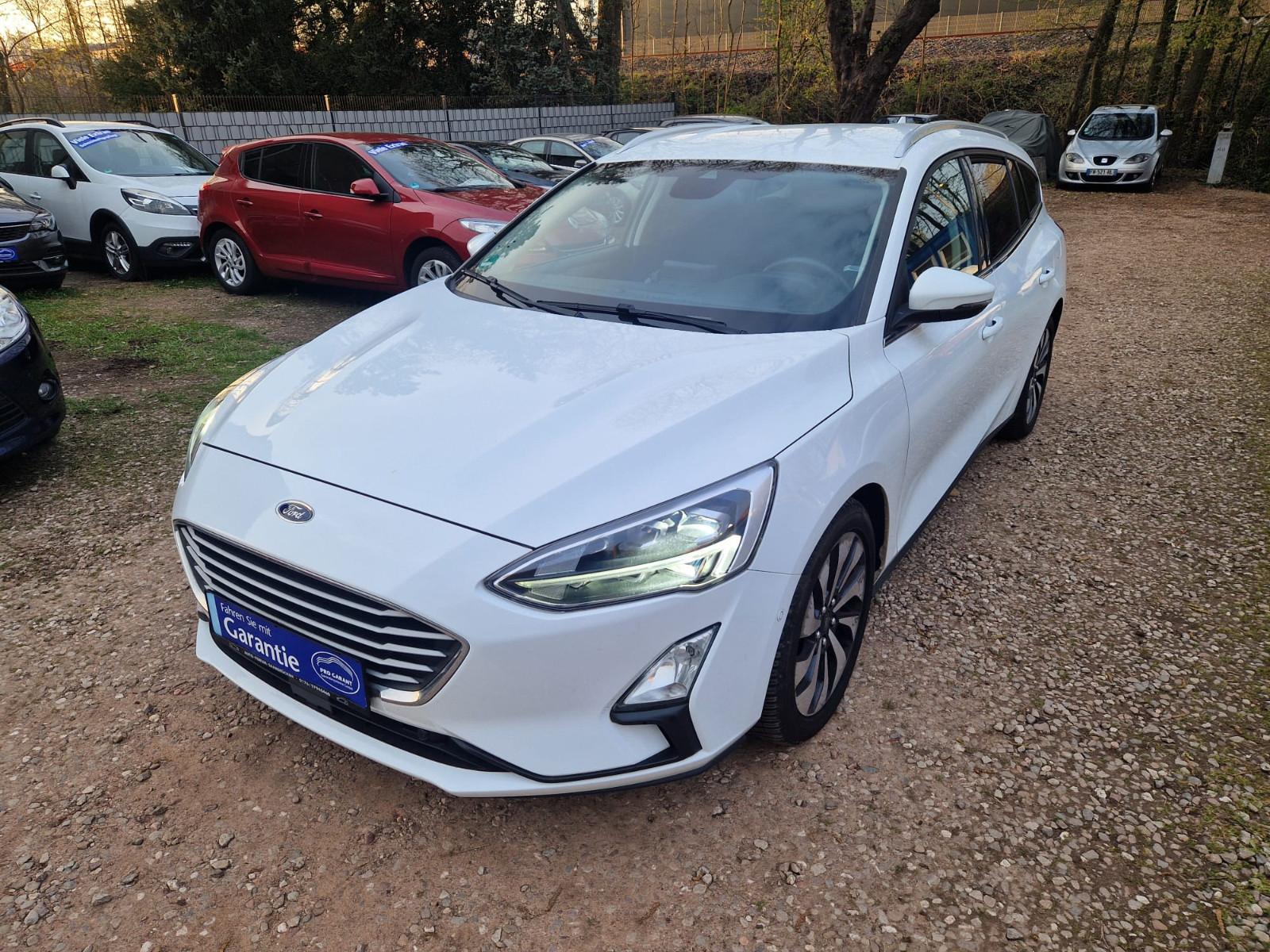 Ford Focus Turnier AUTOMATIK LED 76Tkm ACC Kamera Nav