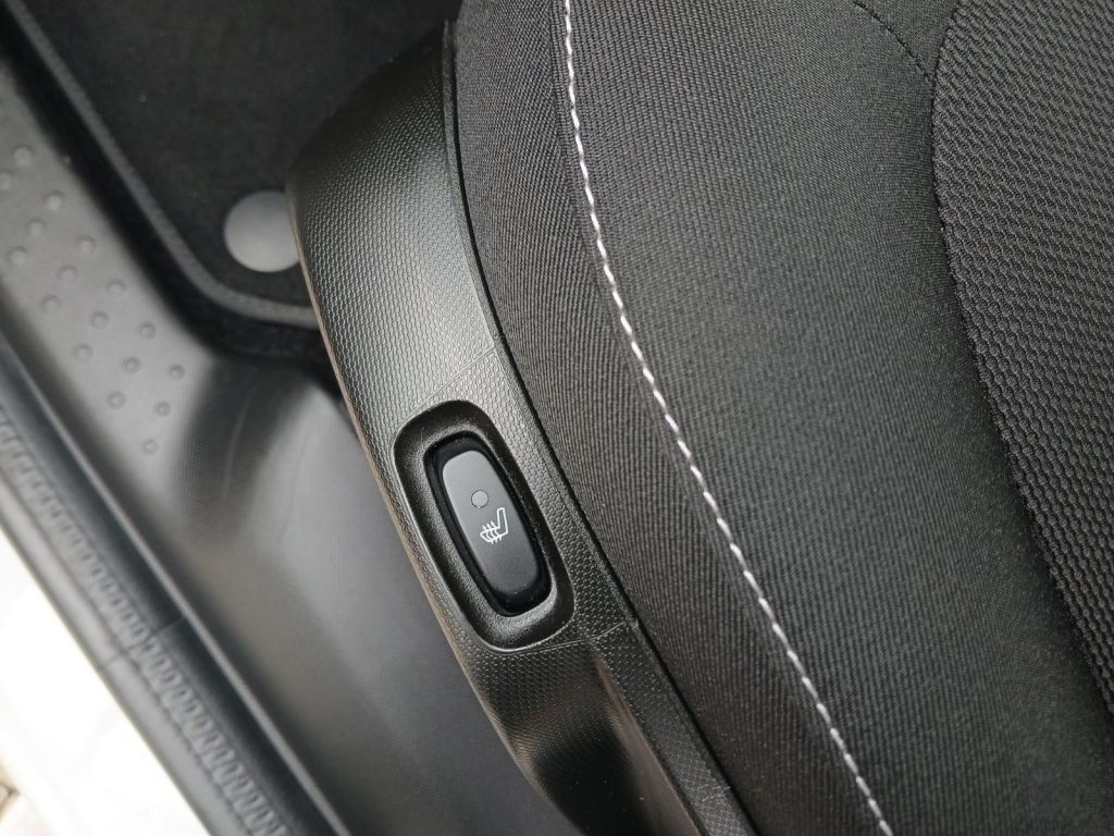 Fahrzeugabbildung Smart smart forfour passion *PDC hinten*Sitzh.*Klimaau