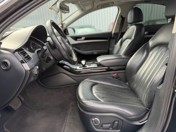 Audi A8 - 7