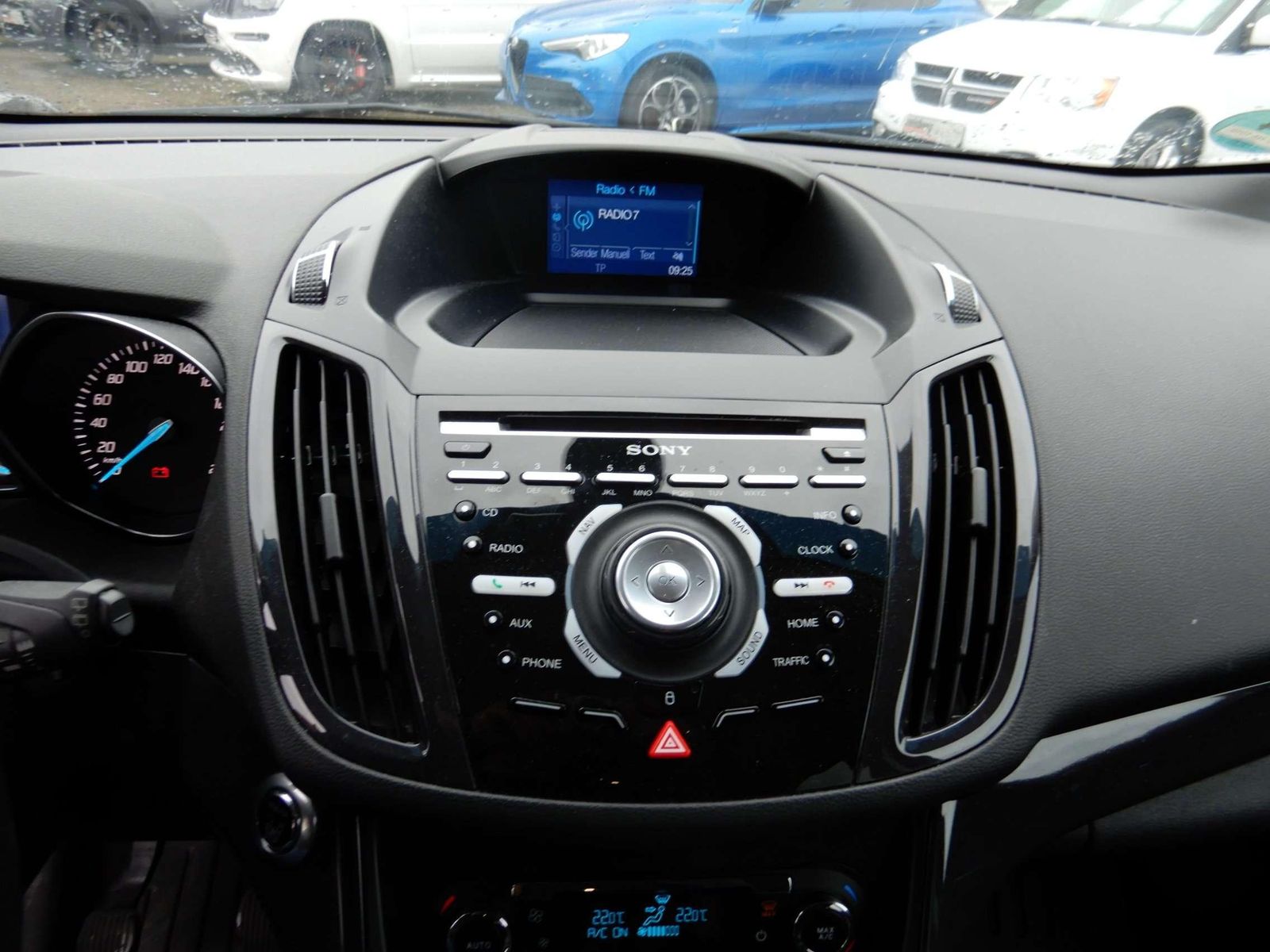 Fahrzeugabbildung Ford Kuga 2.0 Diesel 4x4 Individual Navi Sitzhzg Tele