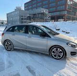 Mercedes-Benz B 180 d - - Mercedes-Benz B 180 Gebrauchtwagen in Hamburg