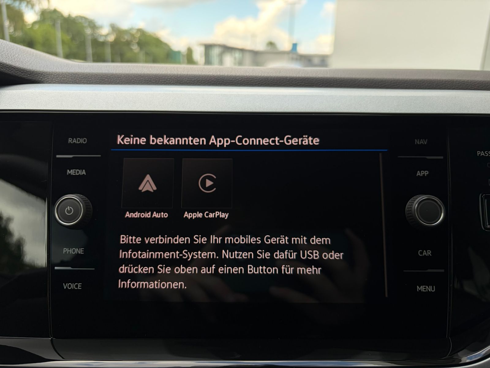 Fahrzeugabbildung Volkswagen Polo ENERGY 1.0 TSI *Navi, Ganzjahresreifen, Rüc