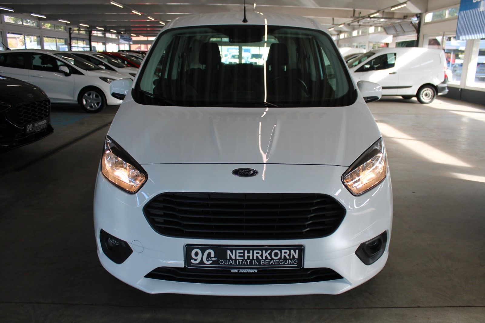 Fahrzeugabbildung Ford Tourneo Courier 1.5 TDCi Trend AHK KLIMA WinterP