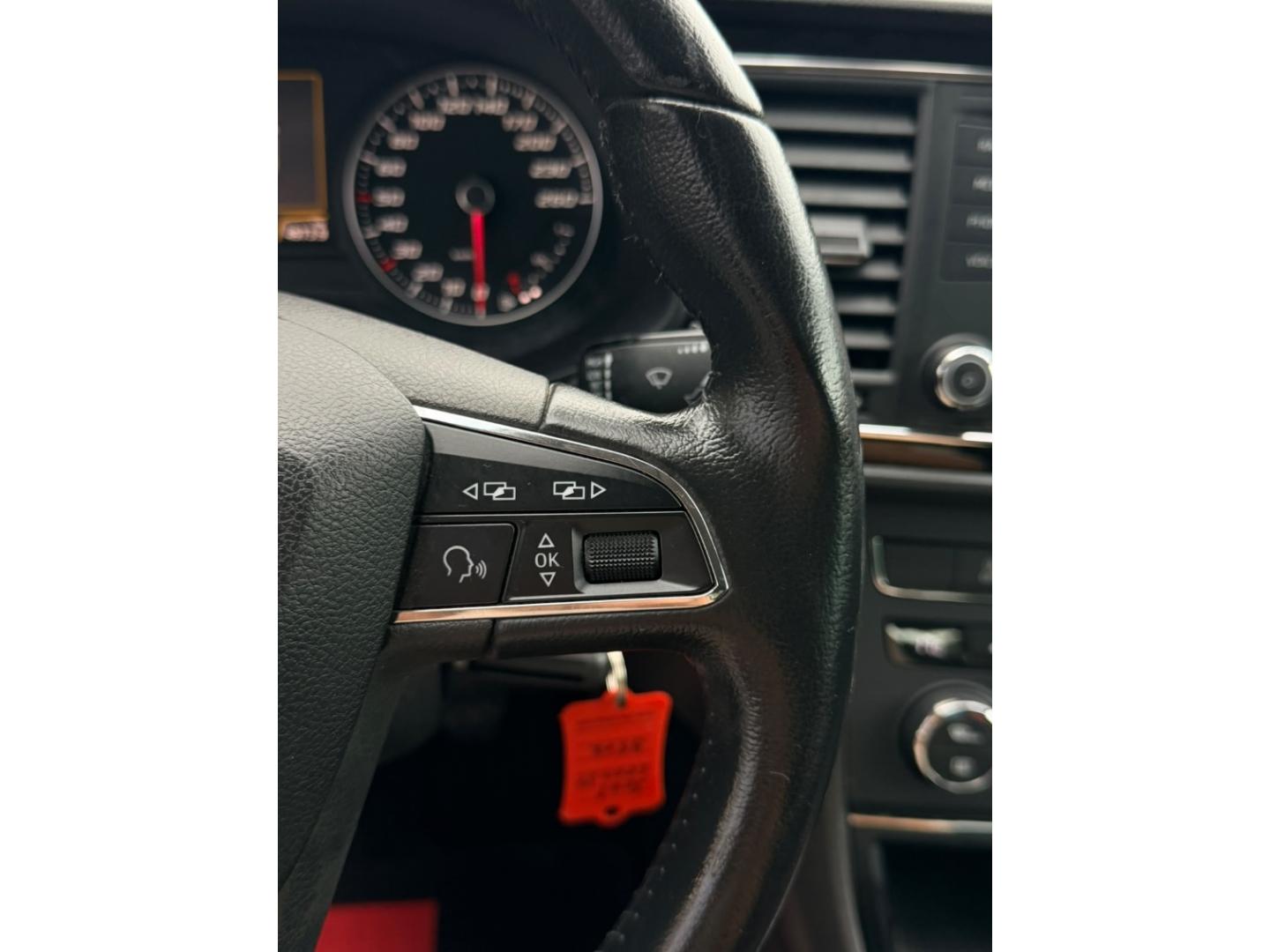Seat Leon 2014 — photo 16