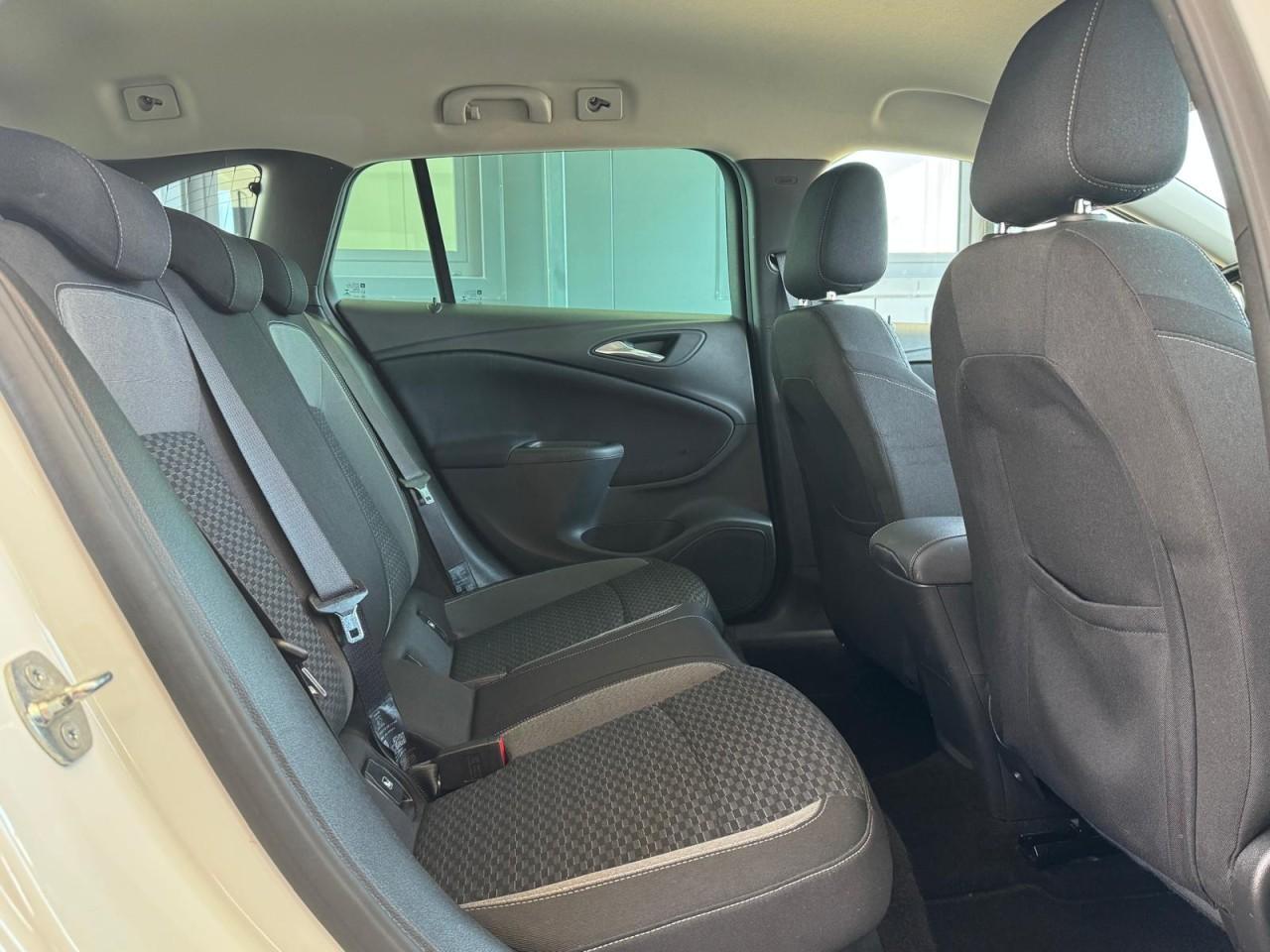 Opel Astra SportsTourer 1.5d,NAVI,LED,KAMERA,WINTERP.