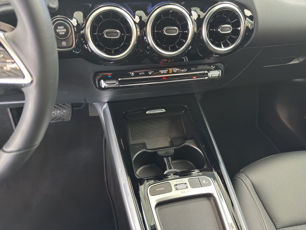 Fahrzeugabbildung Mercedes-Benz B 200 LED*PDC*ParkAss*SpurH*SpurW*el.Heck*ACC*LM