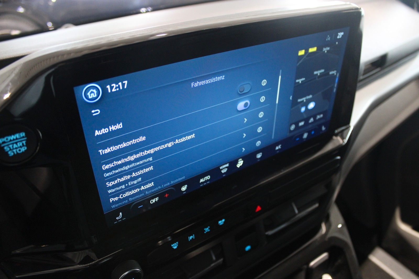 Fahrzeugabbildung Ford Tourneo Custom L1 Titanium 8-Sitze LED NAVI AHK