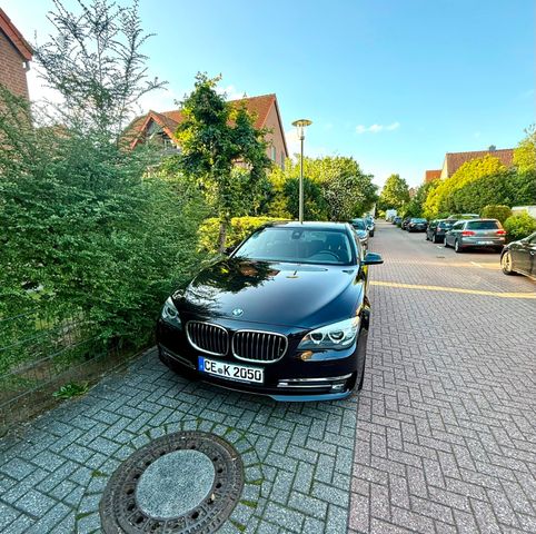 BMW 730